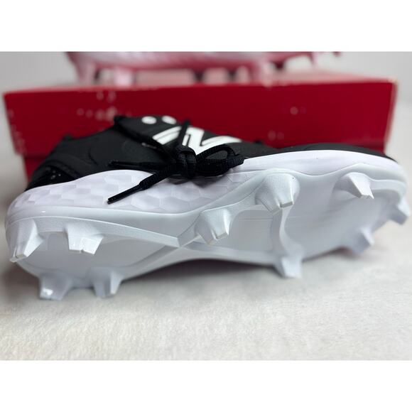 New Balance Women’s 11 Black/White Fresh Foam Velo v3 Molded NIB cleats - Picture 3 of 6